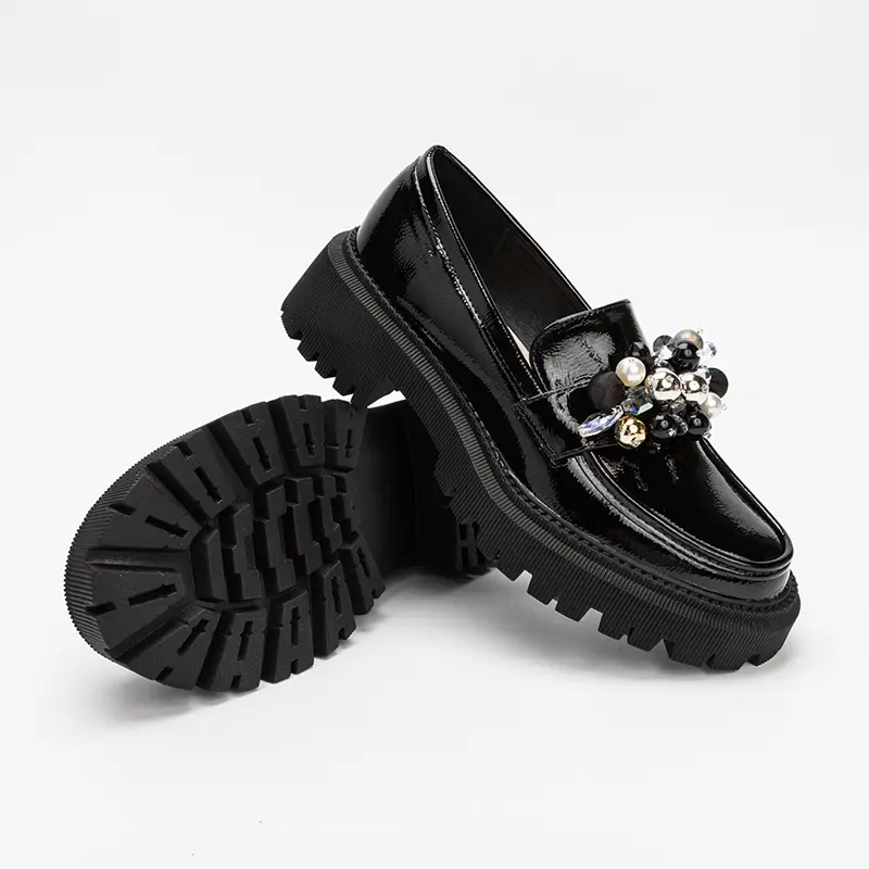 China Women Premium Loafers with Pearls Decoration Manufacturers, Factories