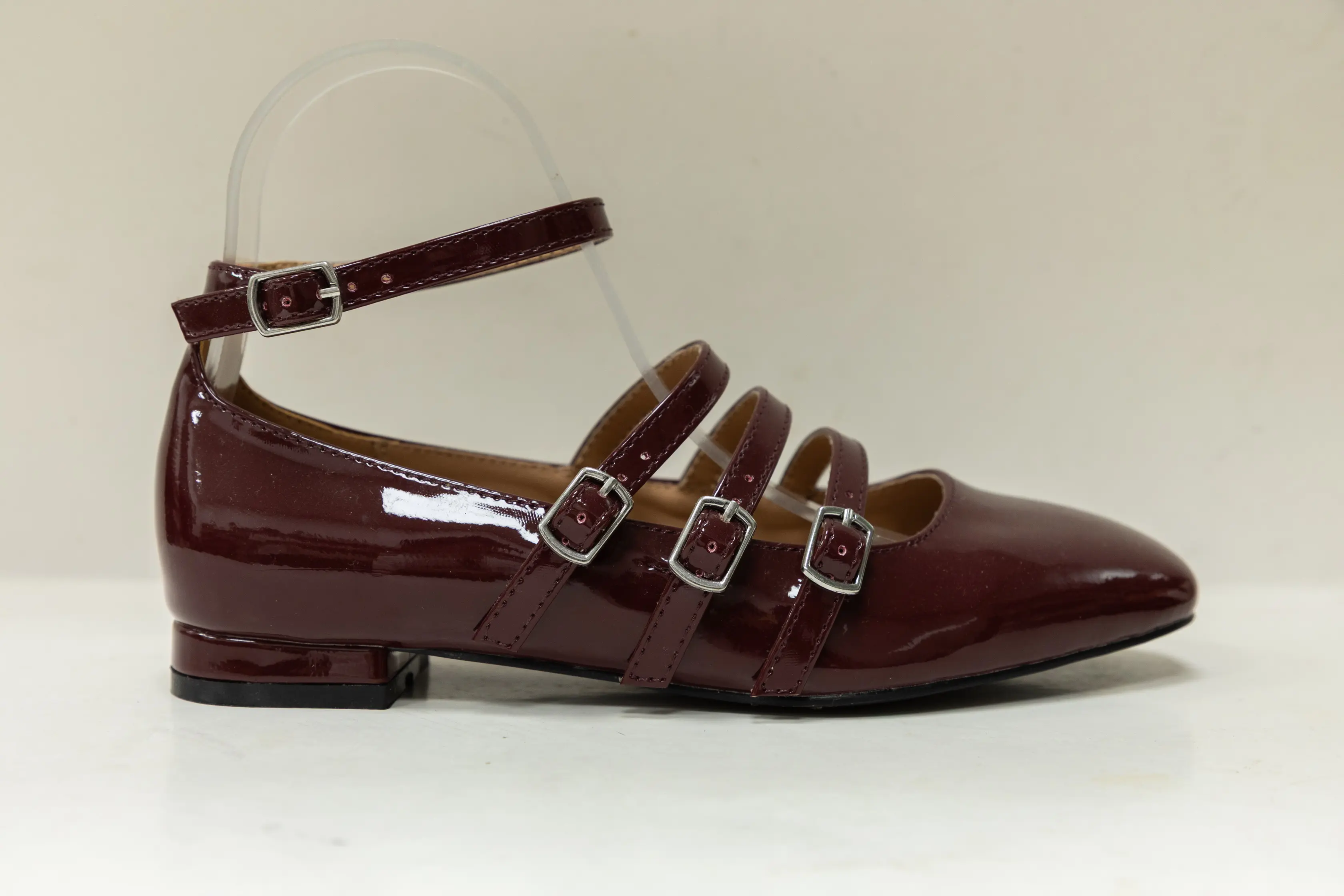 Custom Patent PU Girls Ballerina Shoes with Multi-Buckle Straps and Low Heel