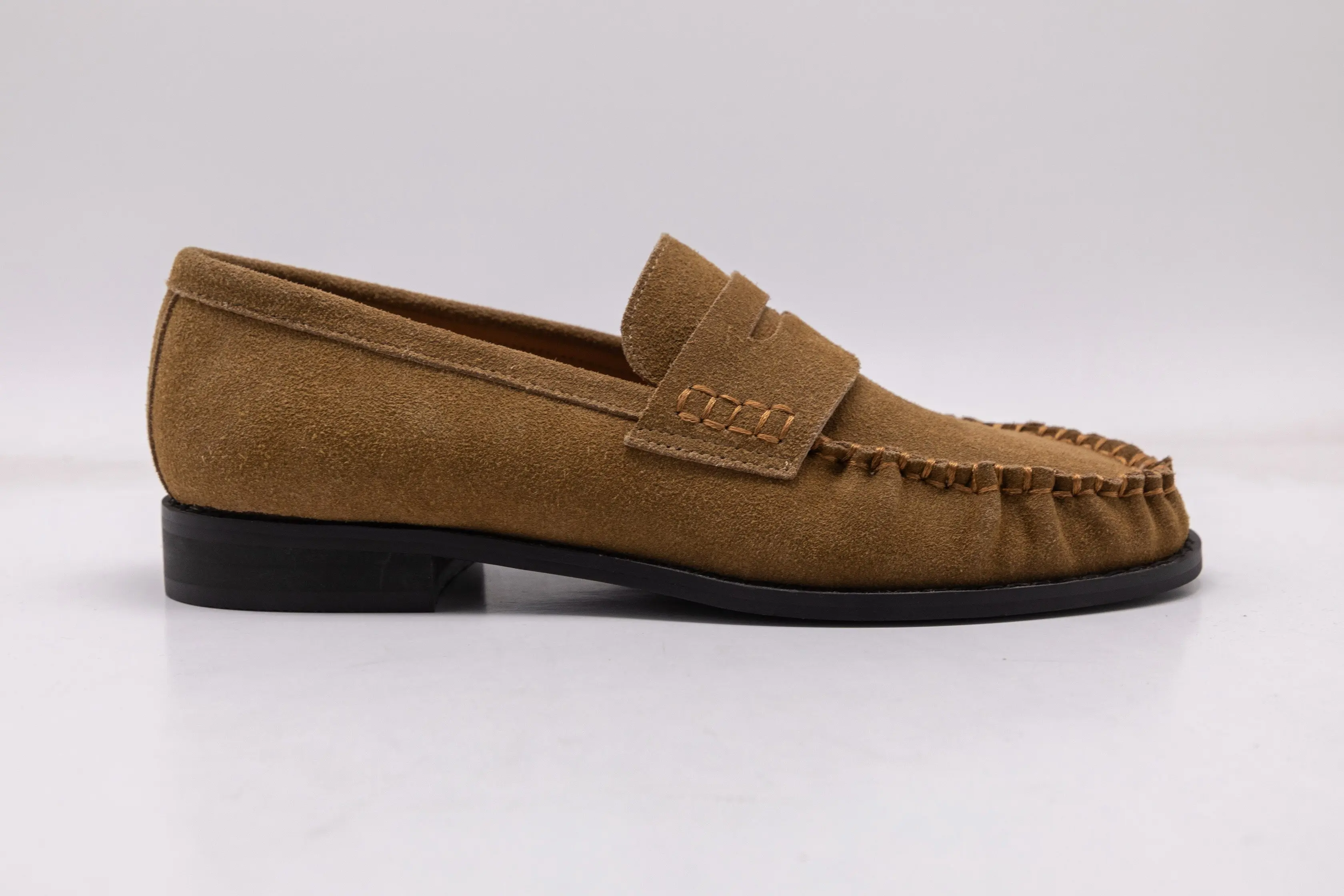 High-Quality Customized Suede Classic Office Women Loafers Manufacturers, Supplier