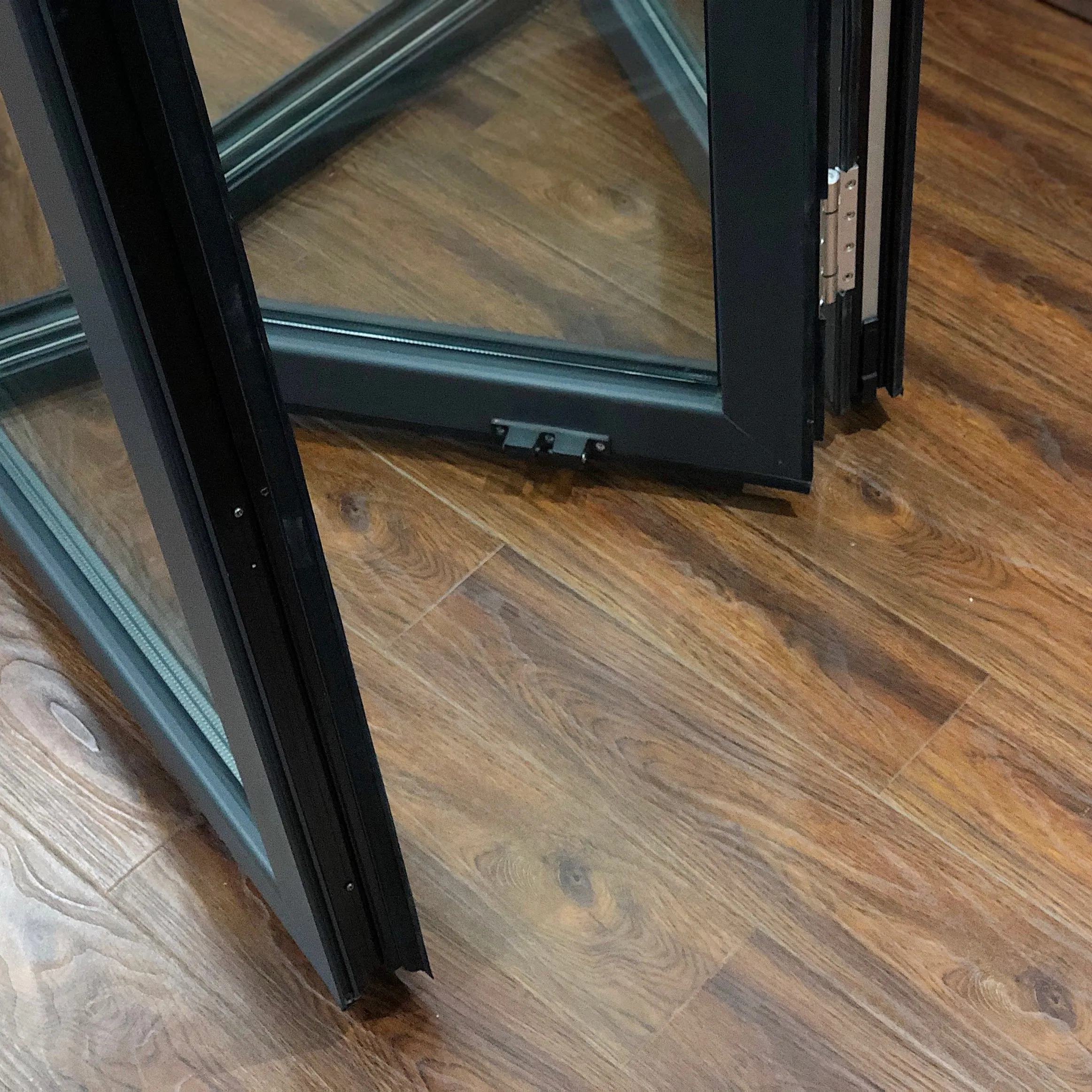 Interior/Exterio Bifold Doors Modern Designs Aluminum Alloy Double Tempered Glass Bi Folding Door Patio