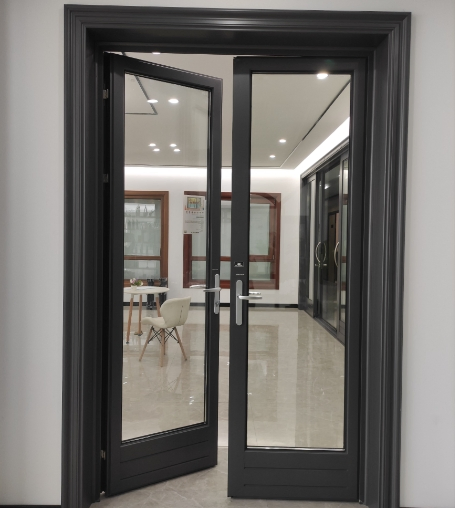 Sound and Heat Insulating Aluminum Alloy Hinged Toughened Glass Door