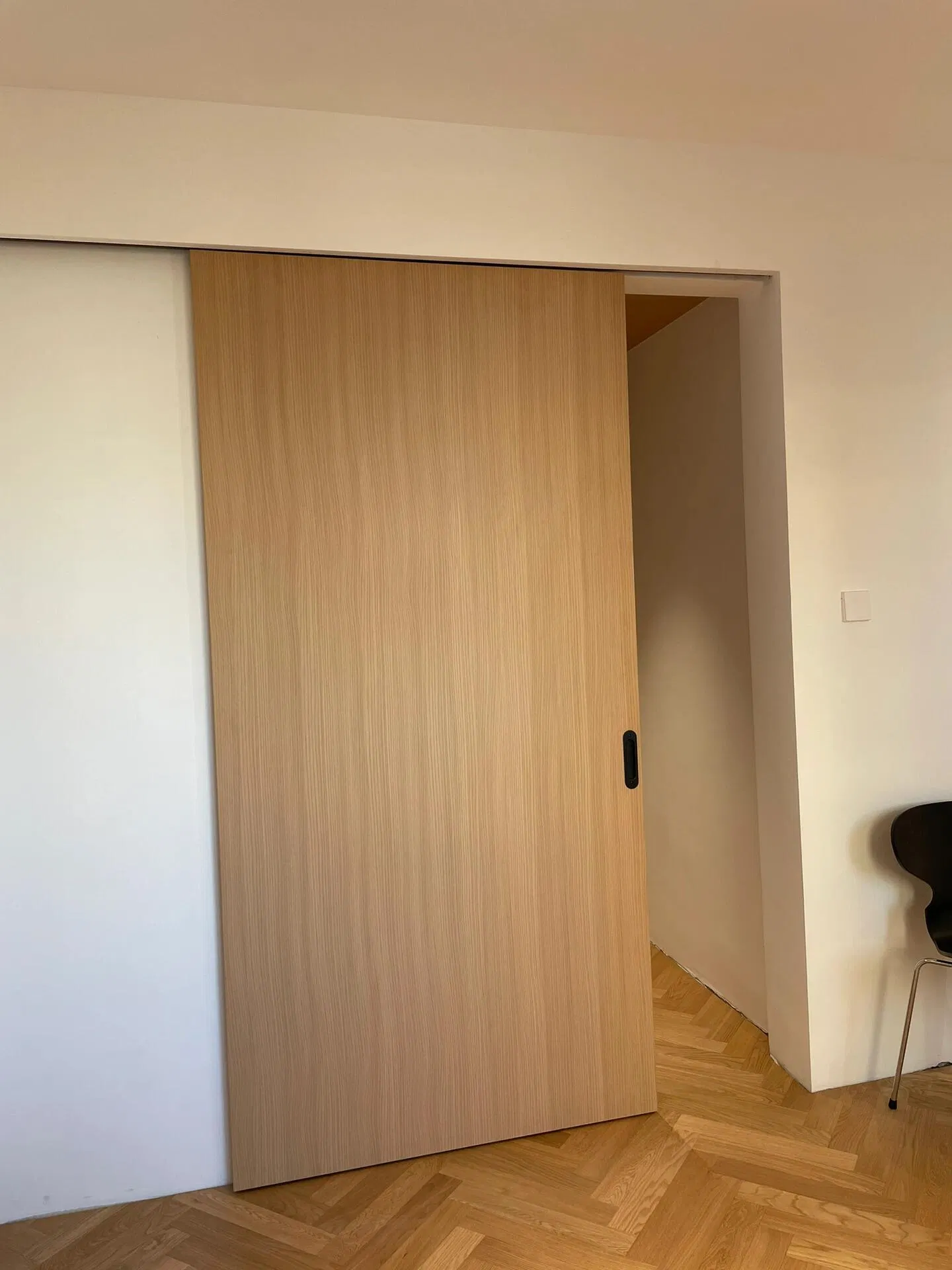 House Hotel Interior Room Rustic Sliding Barn Wood Door Design