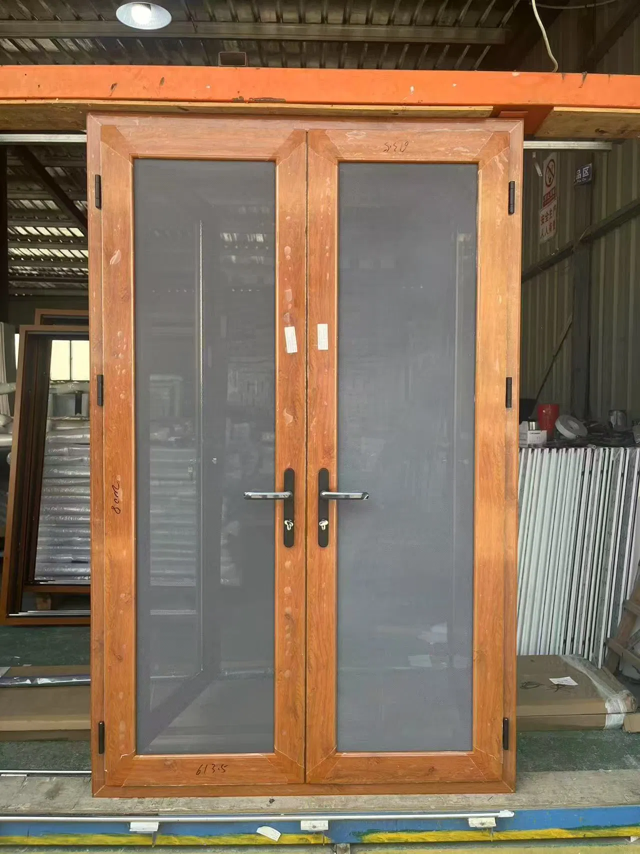 Commercial Residential Windproof Wood Grain Color Grain Glass UPVC Casement Door