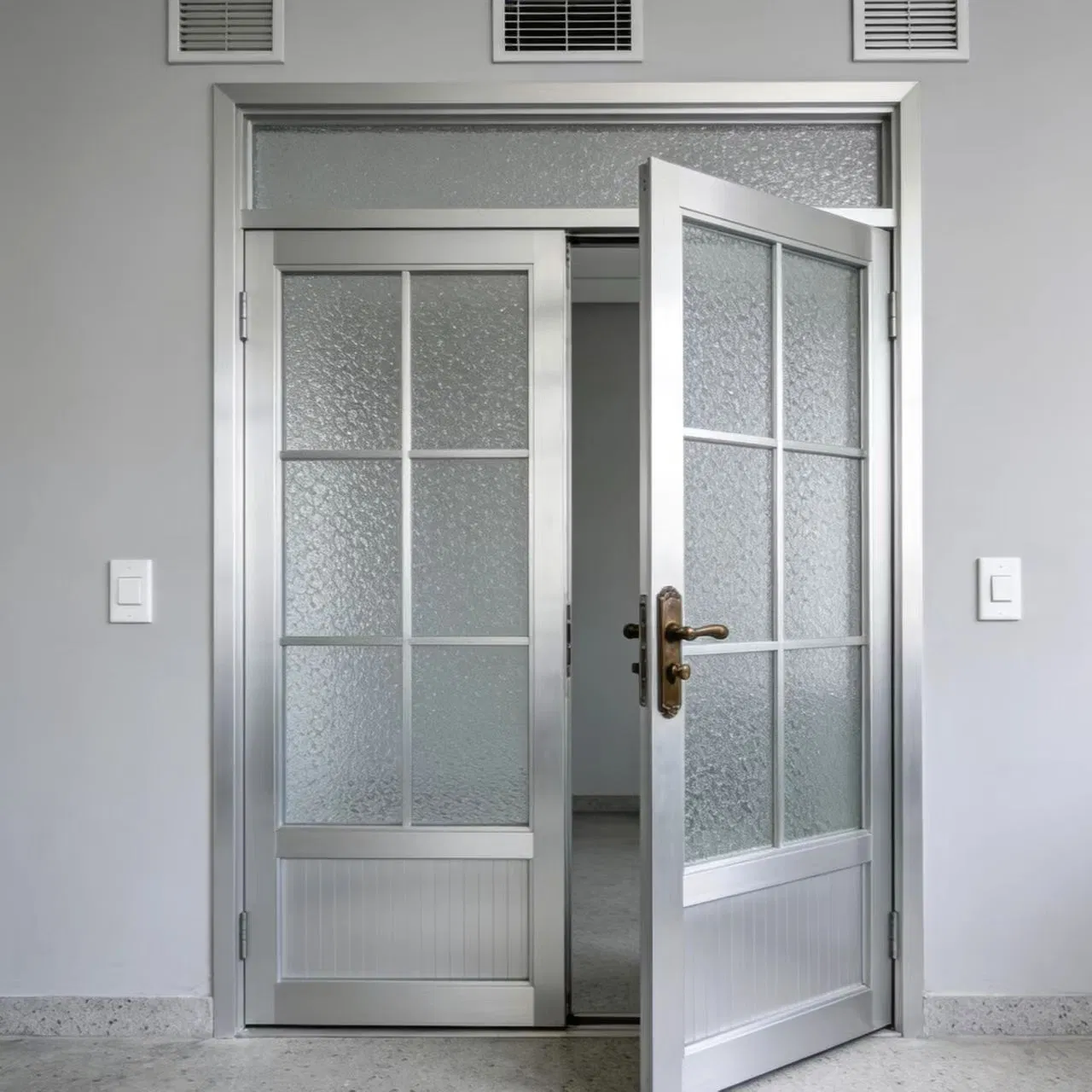 Sound and Heat Insulating Aluminum Alloy Hinged Toughened Glass Door