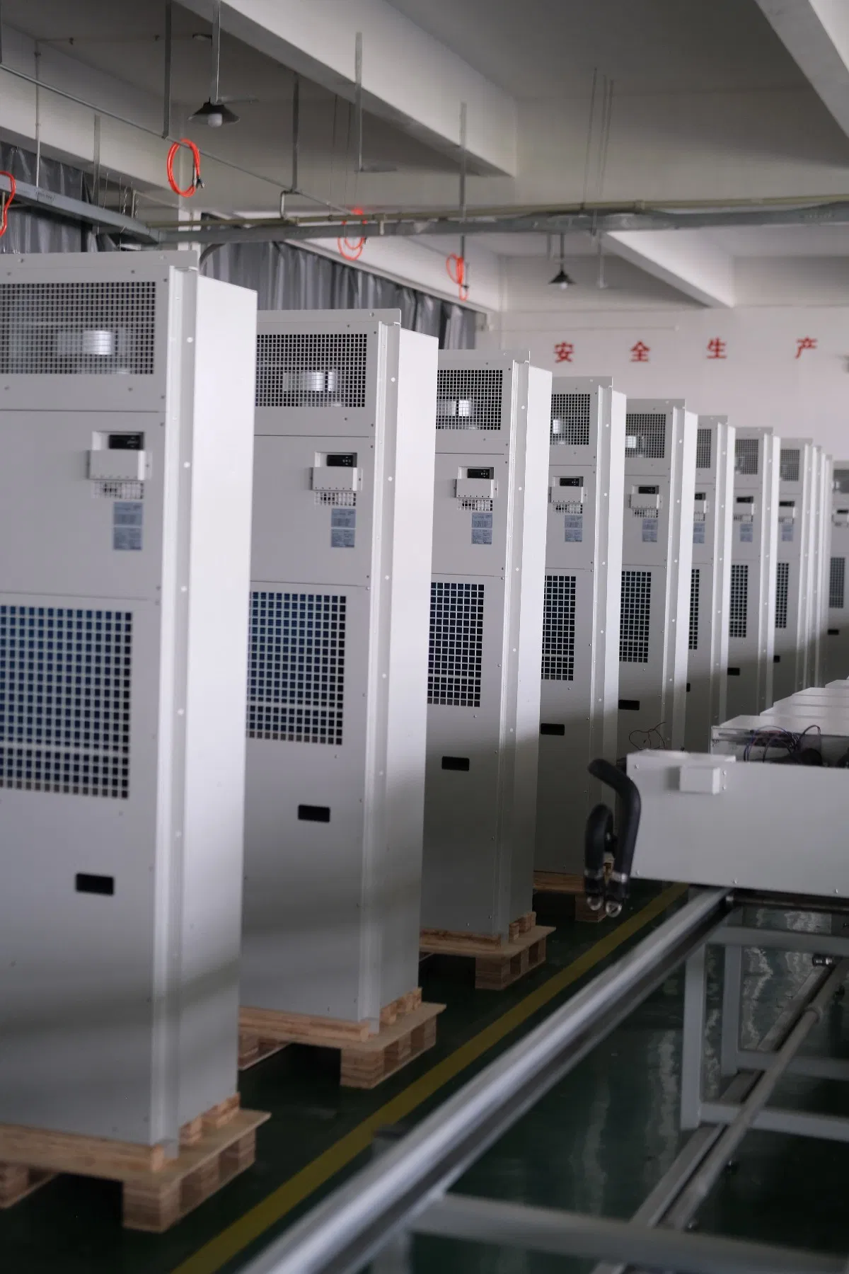 Energy Saving Bess Shelter Cooling System for Battery Energy Storage Thermal Management