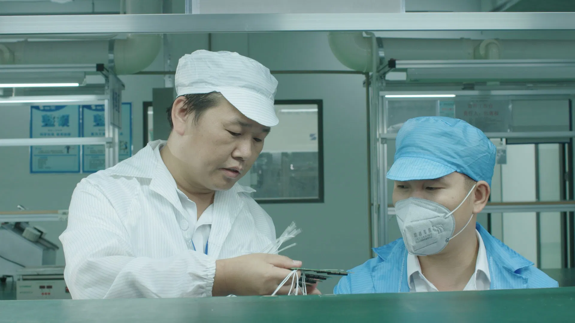 12V 100ah Lithium Iron Phosphate Battery Pack for Solar System RV Electric Car Scooter Motorcycle Boat