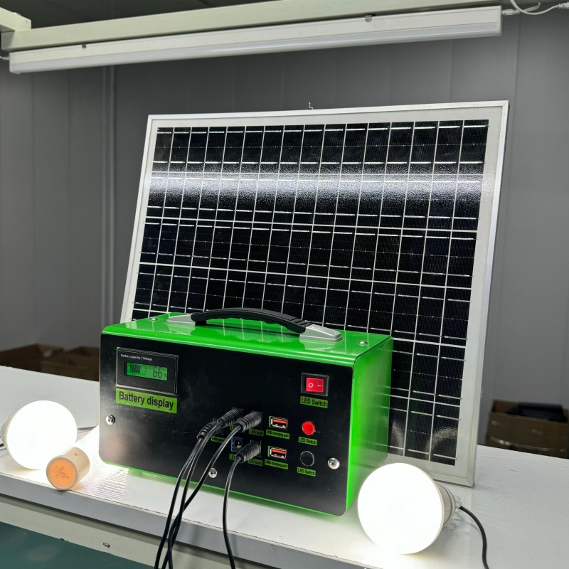 Outdoor Waterproof Mobile Energy Storage Lithium Battery 220V Fast Charging Portable Solar Panel Power System