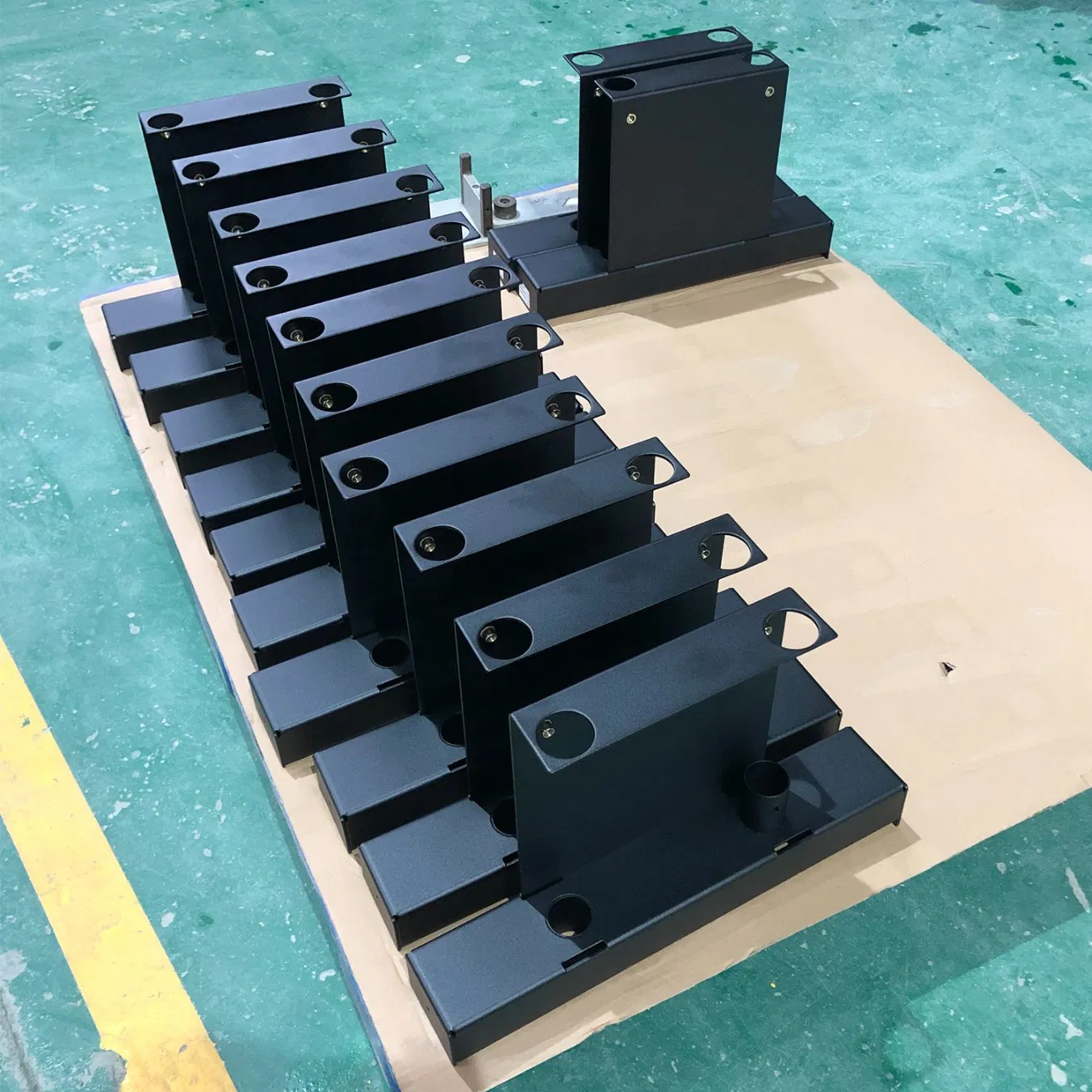 Custom Metal Box Electrical and HDD Enclosure Housing Battery Box Fabrication Welding Products Sheet Metal Enclosure