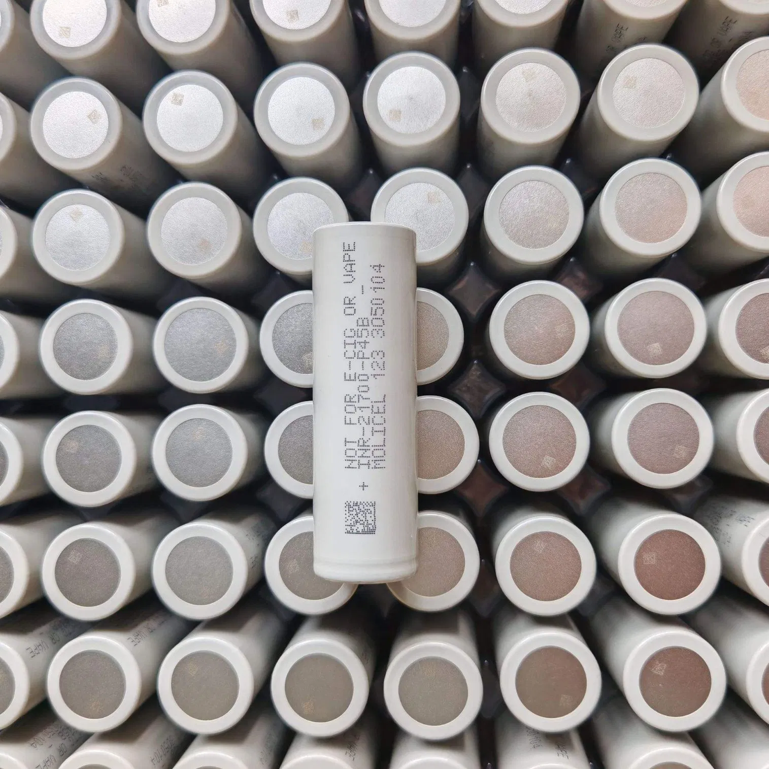 3.7V 21700-P50b/P45b High-Rate 45A Discharge Low-Temperature Resistant Power Lithium Battery