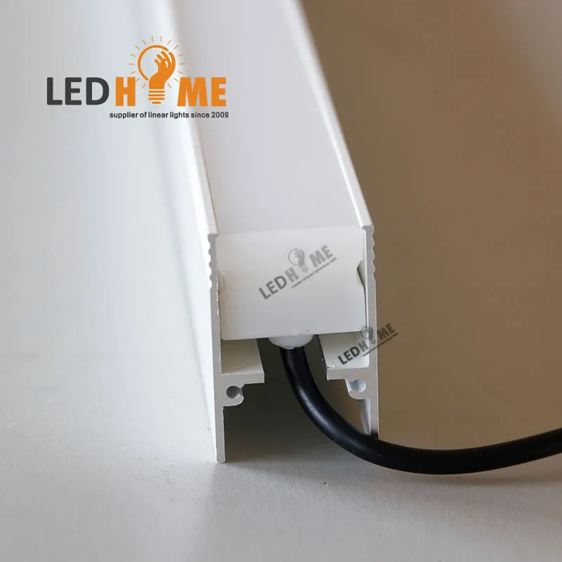 إضاءة أرضية مائية مقاومة للطقس IP68 مضاءة مخفية بتقنية LED للإضاءة الخطية تحت الأرض