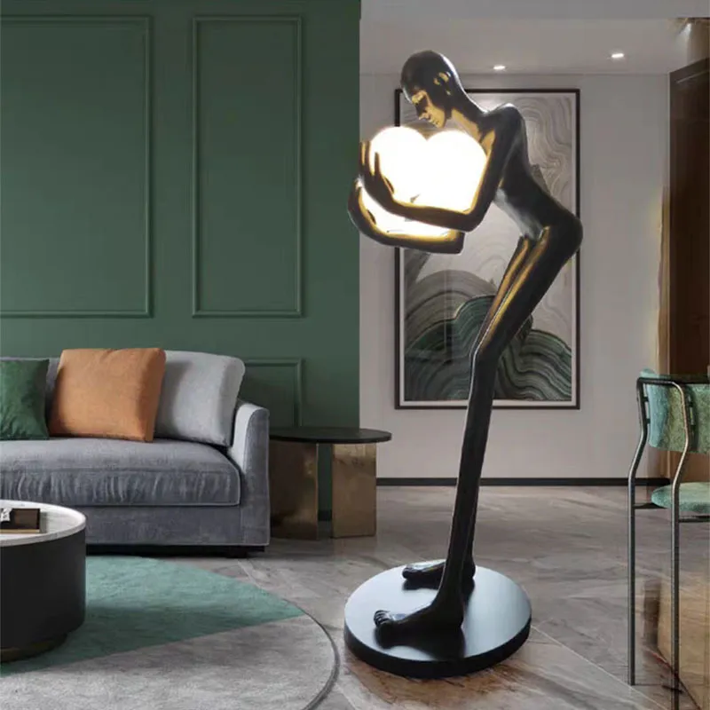 مصباح أرضي تمثال إنساني يحمل كرة فن مصمم لوبي فندق غرفة معيشة (WH-MFL-90)