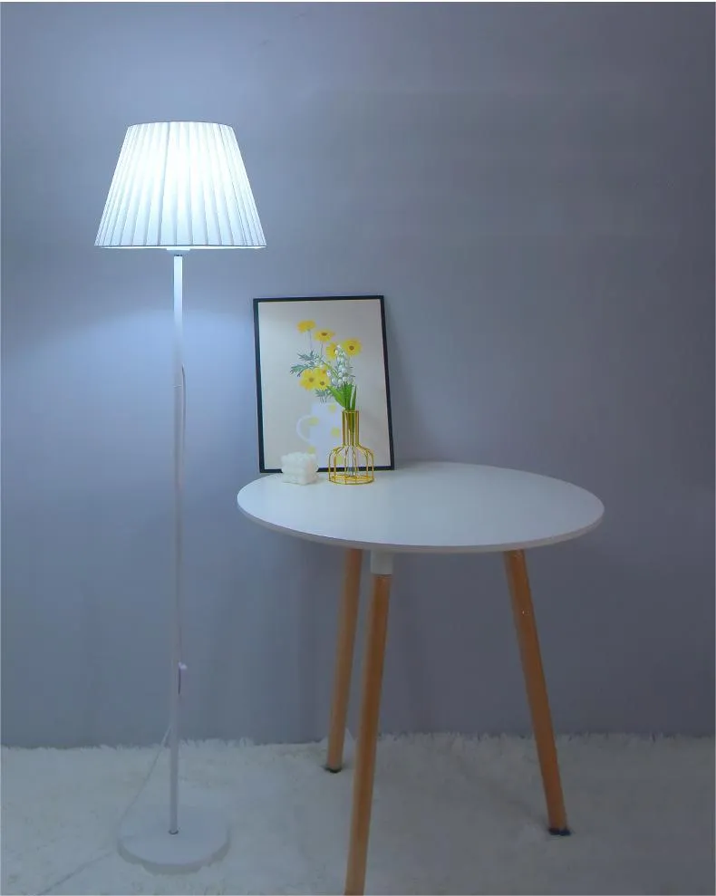 مصباح أرضي حديث بتصميم إبداعي لغرفة المعيشة وغرفة النوم مع تحكم عن بُعد LED