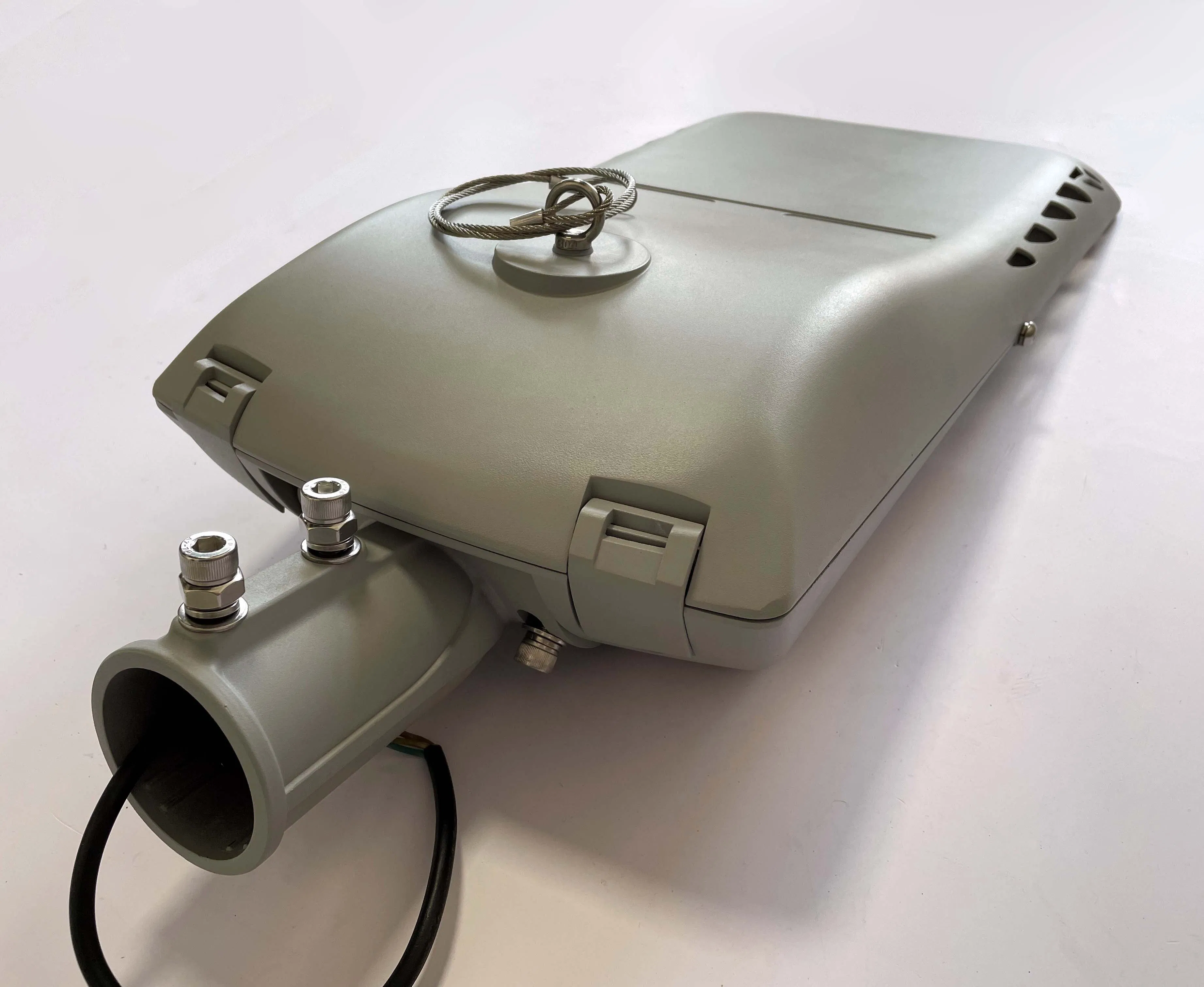 CE، ENEC، CB، RoHS، IP66 Jyl05L 150W كفاءة إضاءة عالية مصابيح الشارع LED ذاتية التنظيف