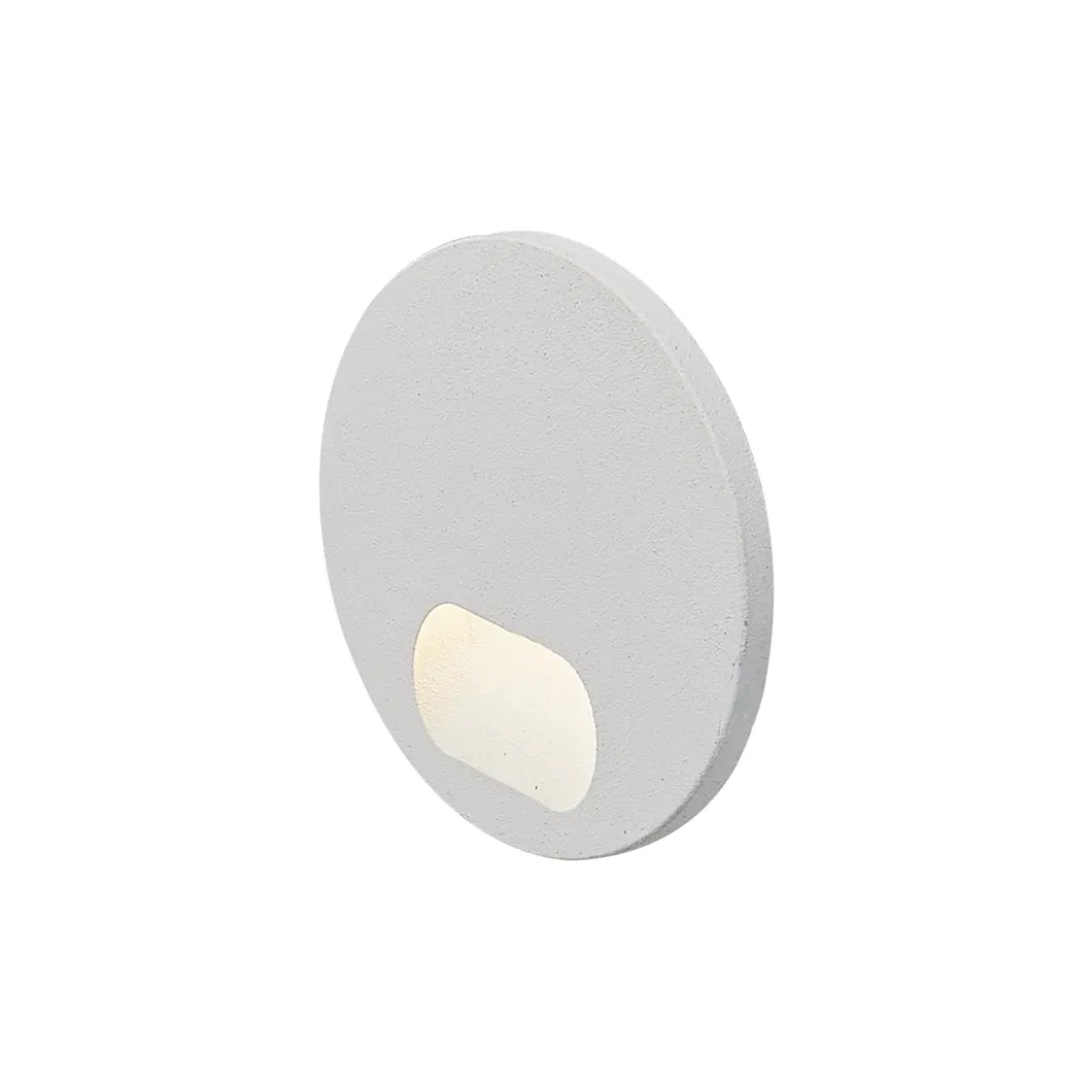 إضاءة مدمجة حديثة للخطوات لضمان سلامة السلالم والممرات