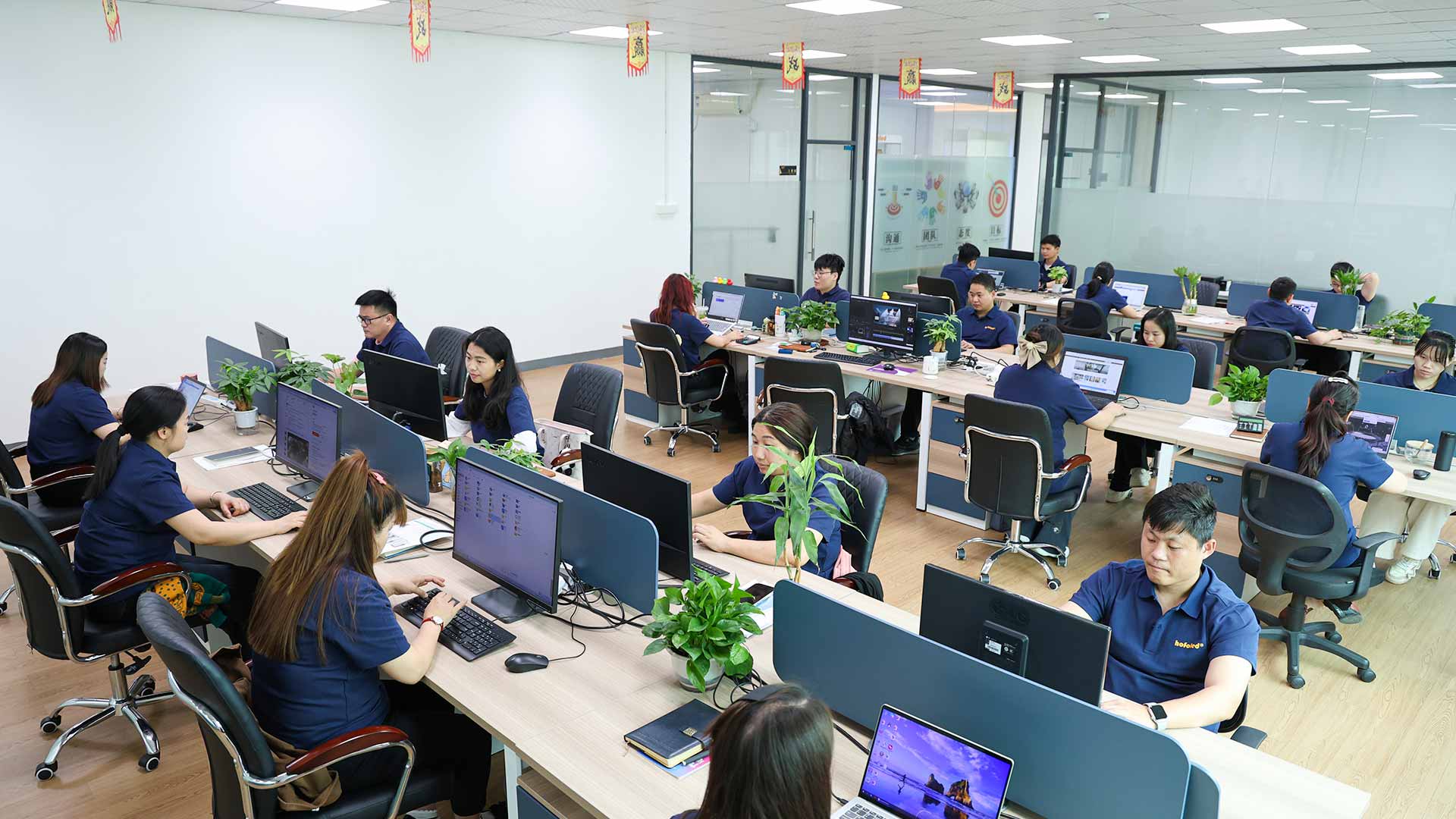 حلول إضاءة خارجية احترافية من شركة Sahr Lighting