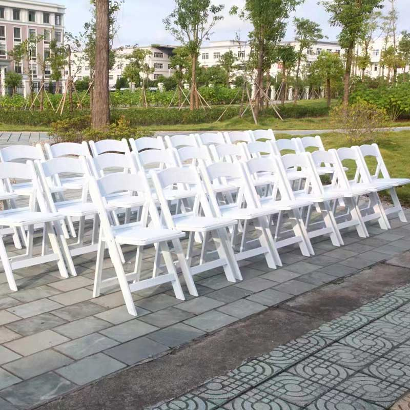 Durable Lightweight Portable Comfortable Classic Banquet Dining Outdoor Event Resin Folding Chair
