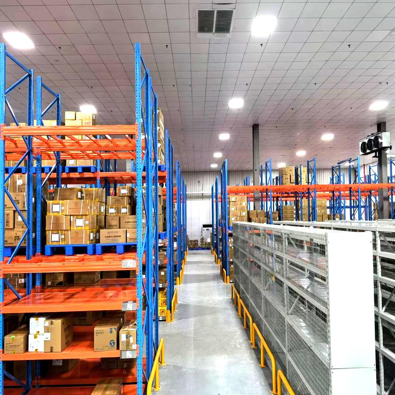 Storage Pallet Rack Heavy Duty Storage Rack Industrial Steel Warehouse Rack Metal Shelving Made in China