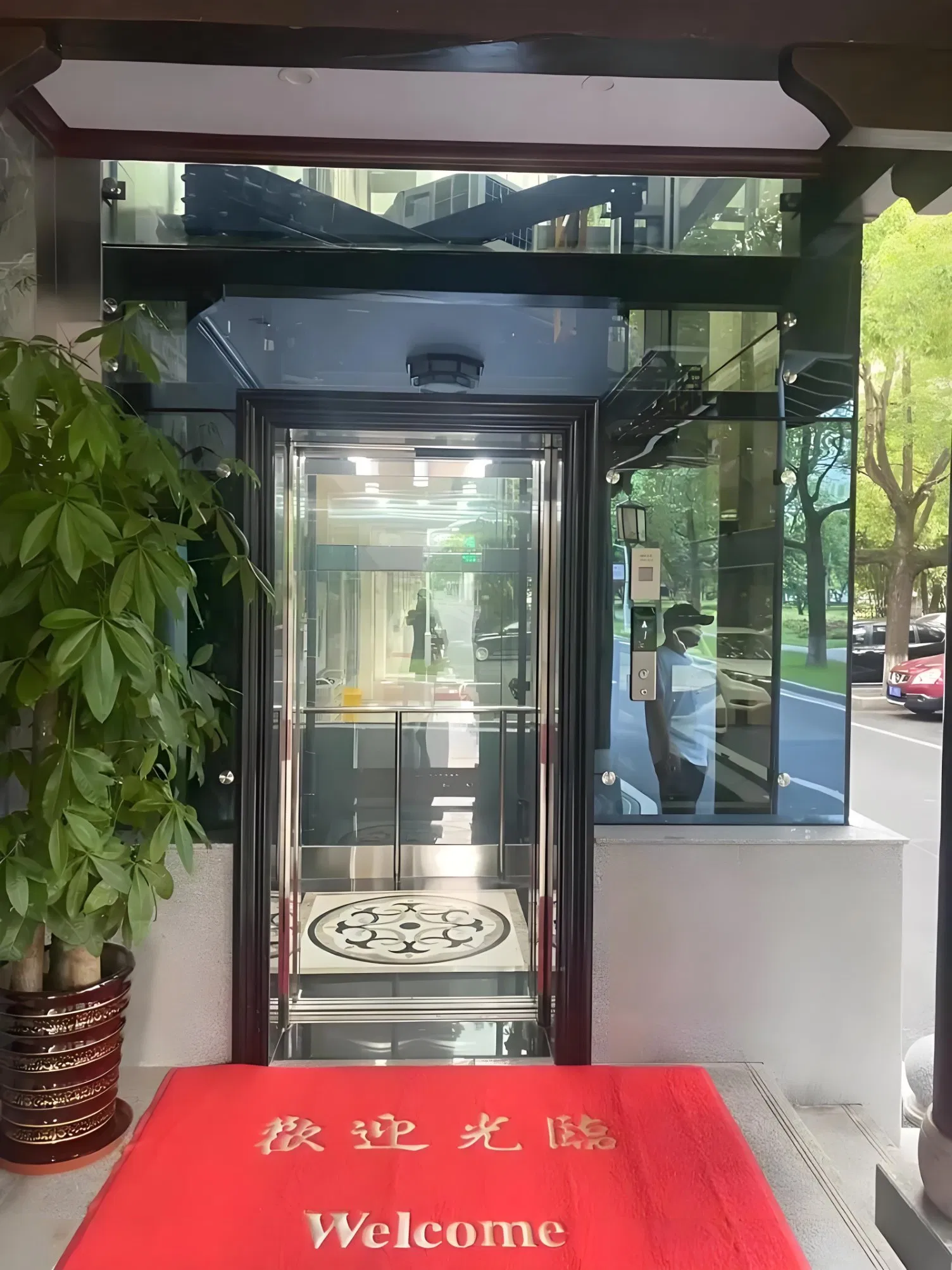 Premium Panoramic Glass Observation Lift for Home Use