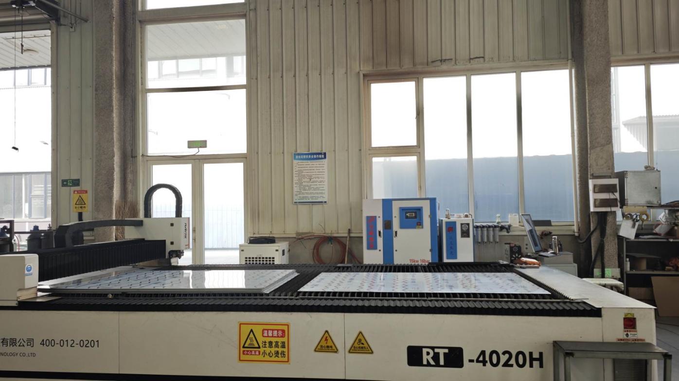 CNC cutting machine used in Samar Lift manufacturing process
