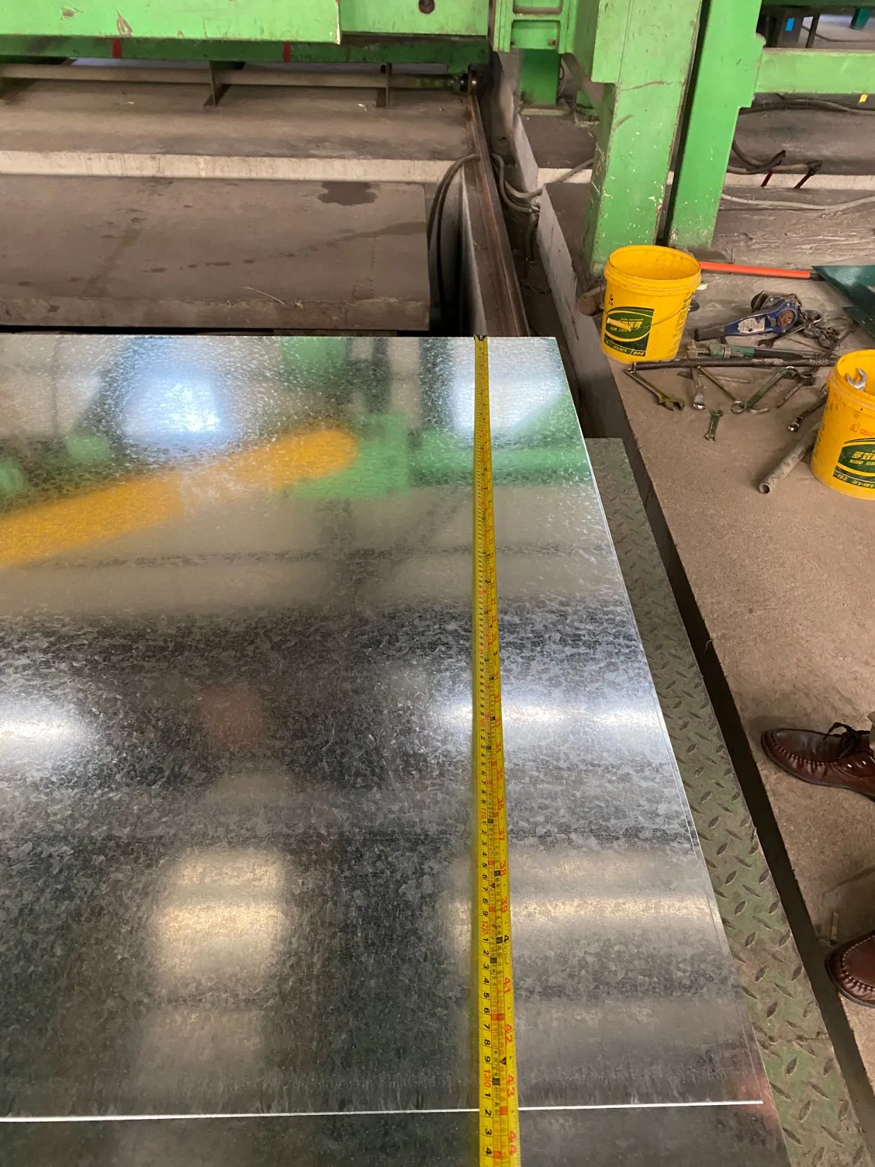 Hot Dipped Galvanized Steel Sheet En Dx51d Z120 0.6mm 0.8mm 1.1mm Regular Spangles Zinc Coating Sheet