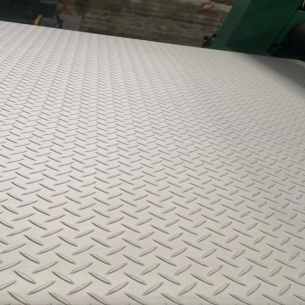 Hot Rolled Checkered Plate Cold Rolled Mild Checkered Mild Iron Black Low Carbon Steel Sheet Plate Coil Price for Construction