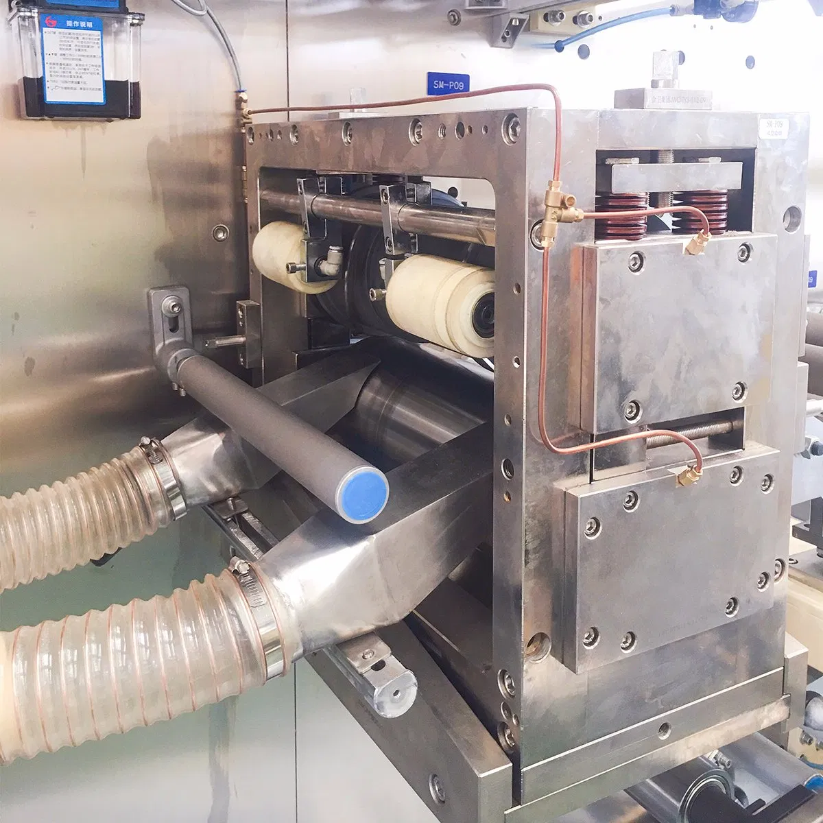 Full Auto 85% Efficiency Air Pressure Baby Diapers Production Line 0.01% off