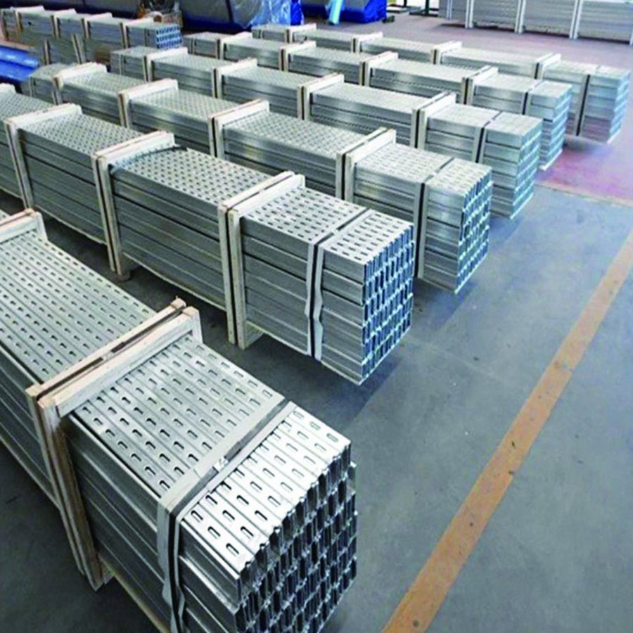 Customized Garden Fence Steel C Beam C Channel Galvanized Retaining Wall Post