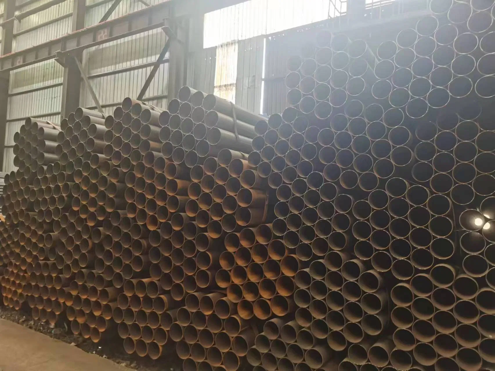 Factory Wholesale High Compatibility Welded Round Tube Seamless Steel Tube for Oil and Gas Fluid Piping