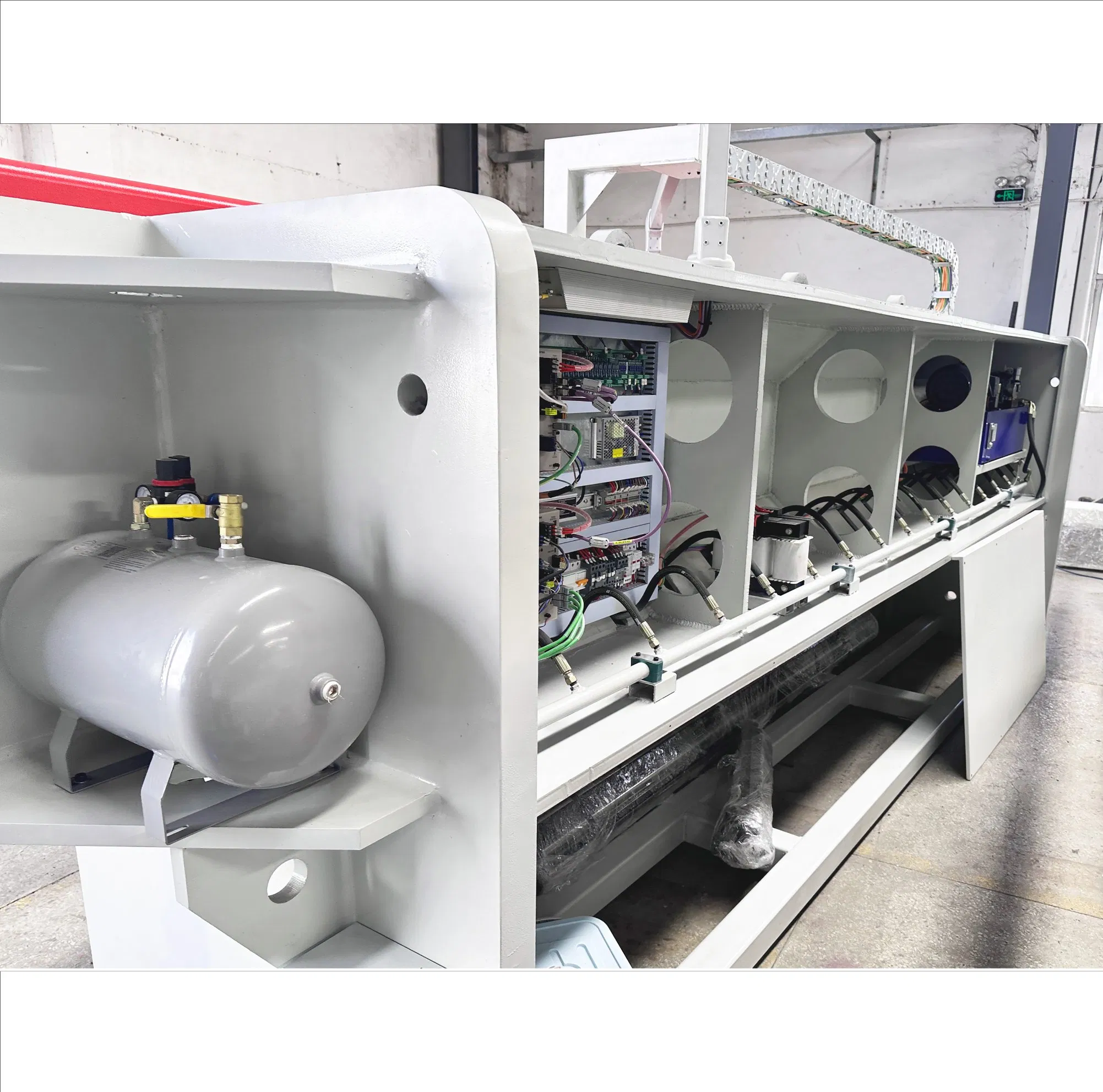 Architectural Metalwork Specialist: Precision V Groover Slot Press Cut Machine for Decorative Panels