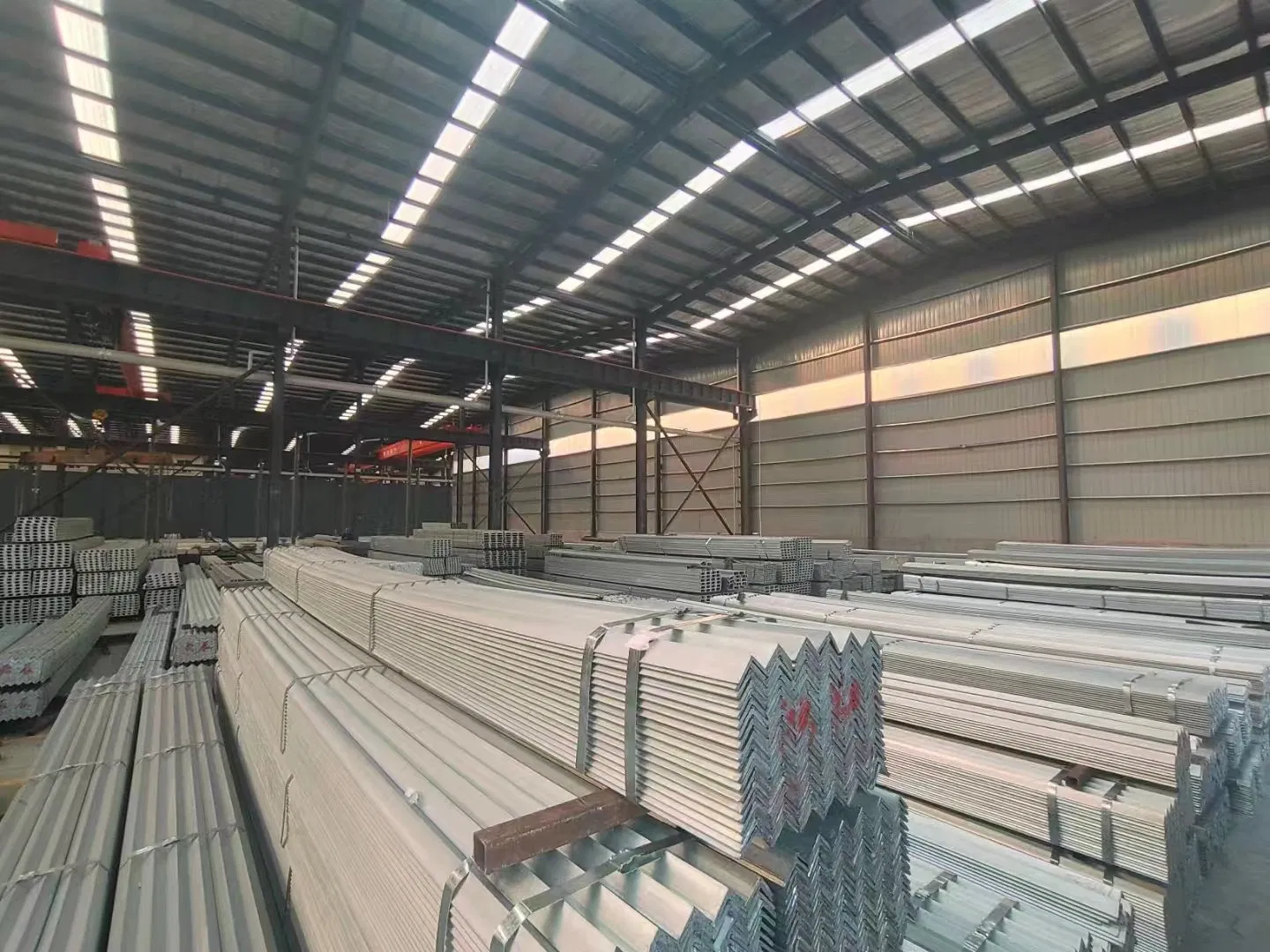 Hot Rolled Mild Steel Angle Bar High Strength Wholesale Supply