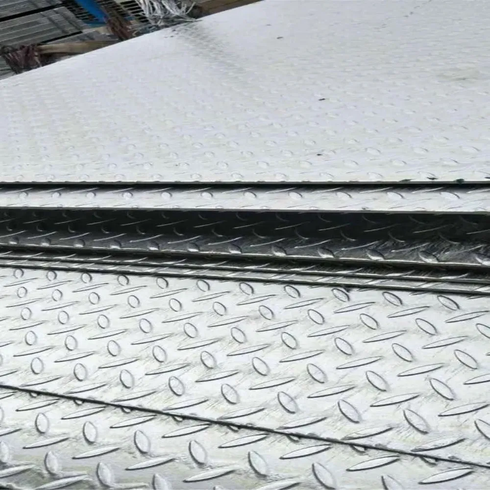 Hot Rolled Checkered Plate Cold Rolled Mild Checkered Mild Iron Black Low Carbon Steel Sheet Plate Coil Price for Construction