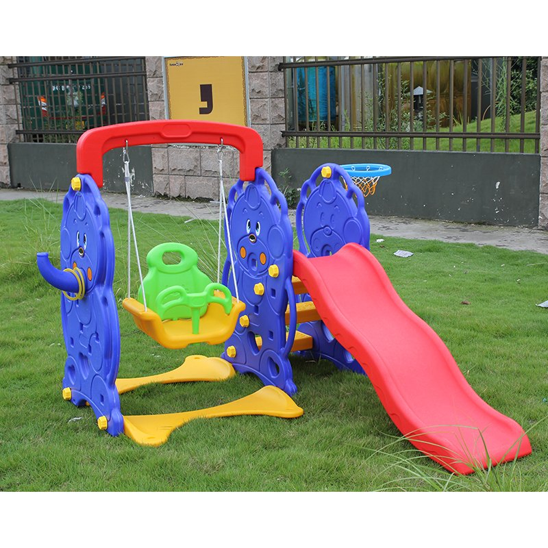 Brinquedos de Plástico para Crianças em Parque Infantil com Escorregador em Túnel