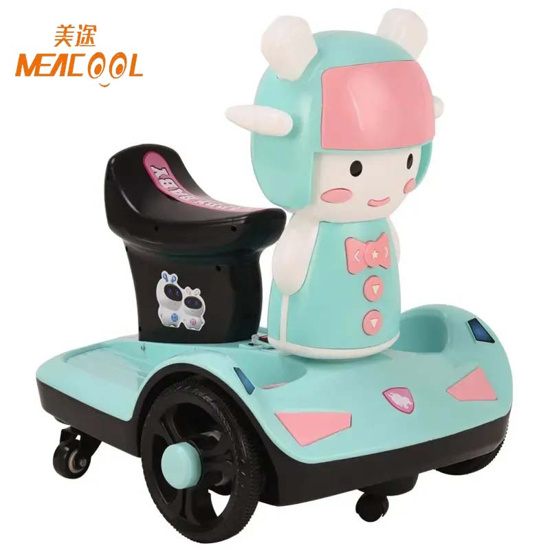 Carro Elétrico de Equilíbrio Infantil Atacado 360-Degree Brinquedos de Plástico com Luzes LED Rotativas Multifuncionais Antes e Depois