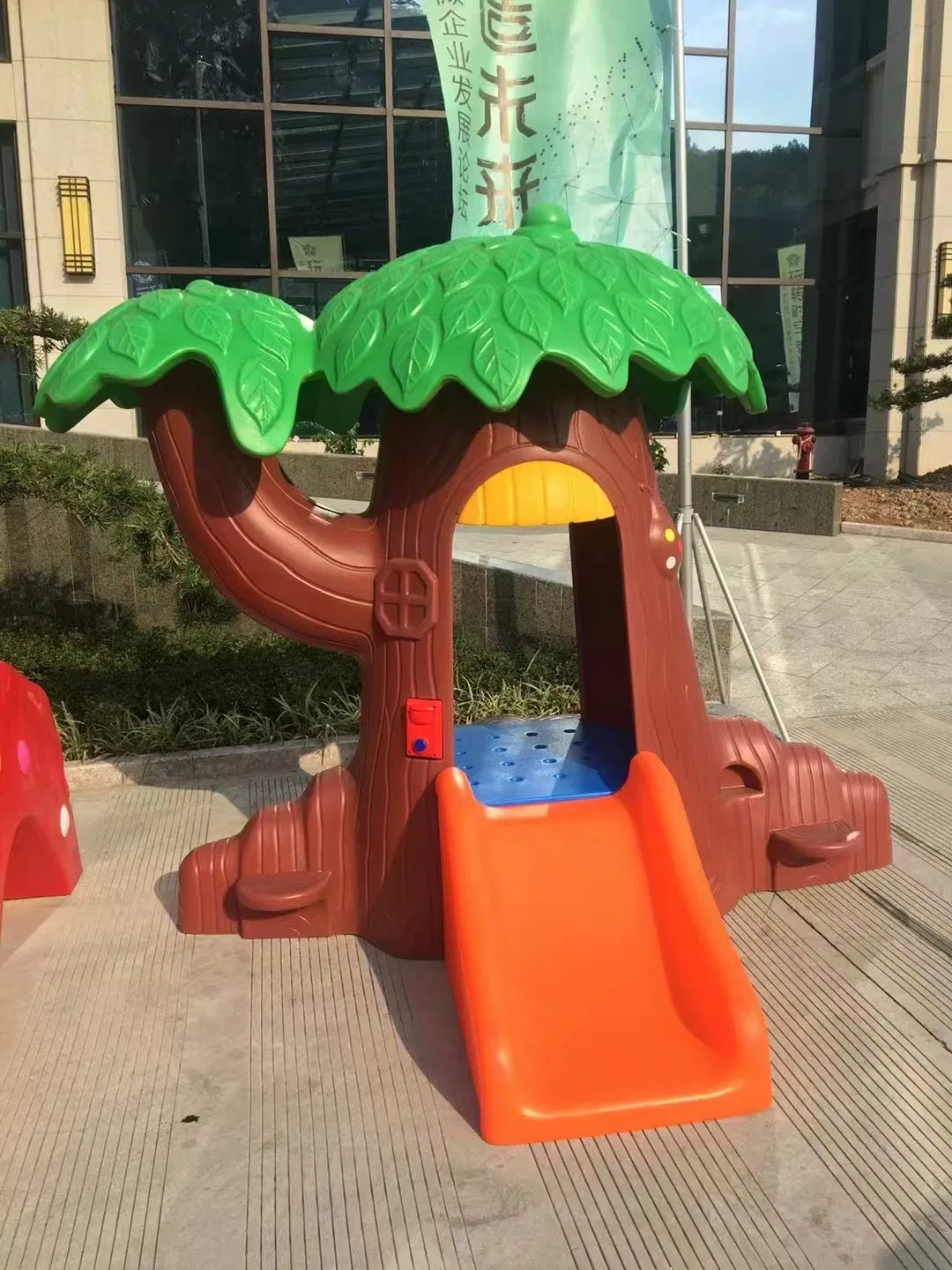 Equipamento de Amusemento ao Ar Livre em Plástico: Brinquedos para Crianças com Segurança em Playground