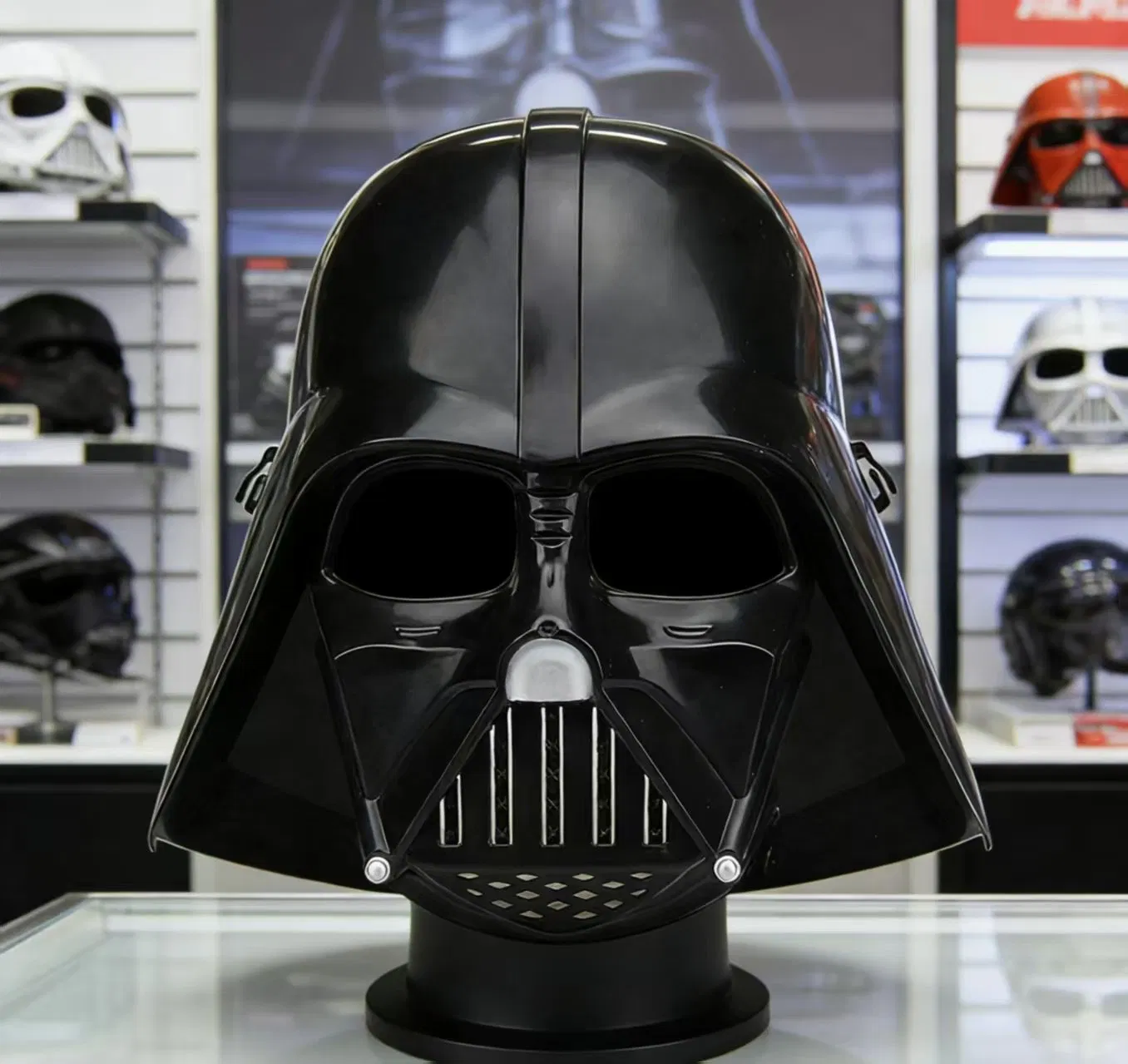 Capacete de Anakin Skywalker Darth Vader em plástico ABS, acessórios de cosplay, presente colecionável, brinquedos para adultos, máscara de artesanato em plástico