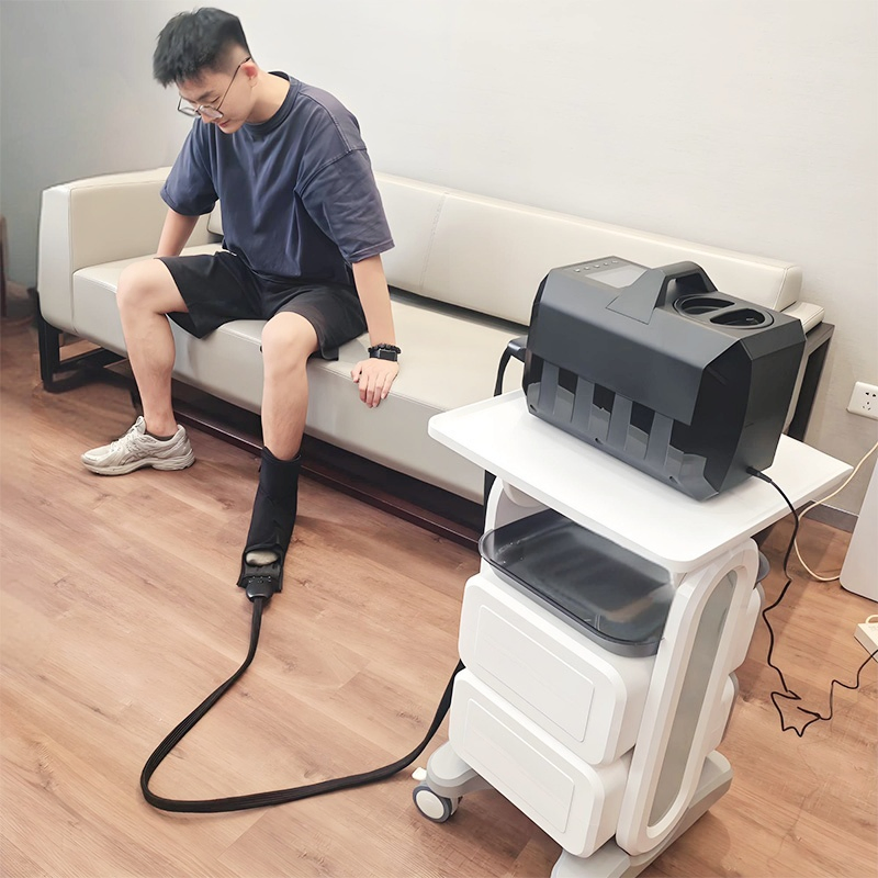 Hot and Cold Compression Therapy System to Relieve Injury Pain