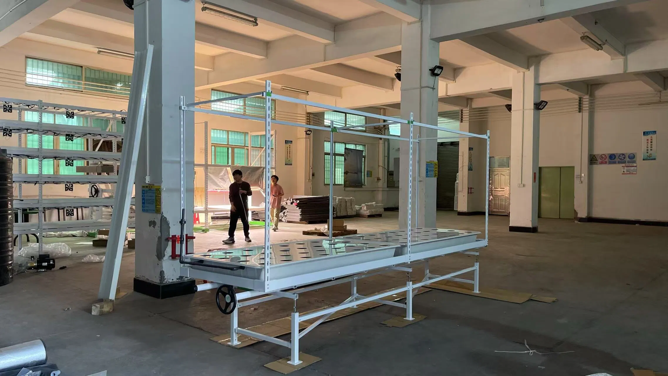 Reinfa Grb: Space-Optimized Growing Solution for Indoor Farming