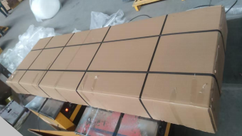 Loading container packaging 1