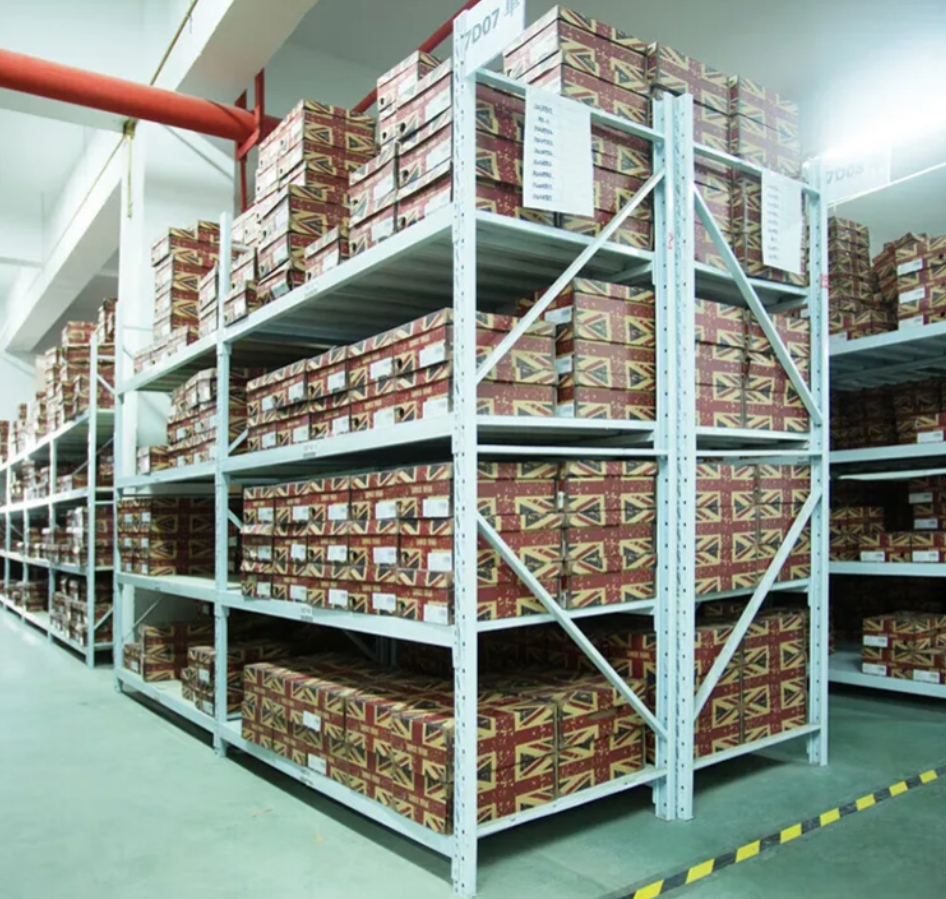 Customizable 4-Layer Metal Steel Iron Shelves Warehouse Storage Racks with Color Option Corrosion Protection Storage Cabinets