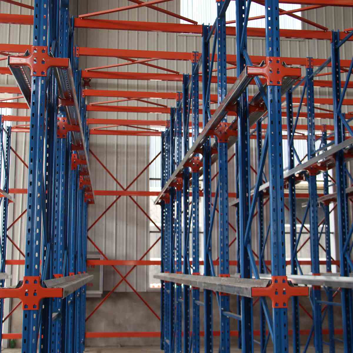 High Density Storage Radio Shuttle Pallet Racking Warehouse Racks Semi-automatic Racking System