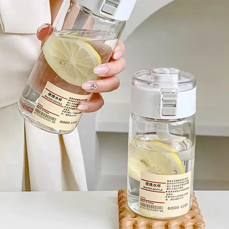 550 ml 800ml Large Capacity Portable Handle Plastic Clear Sports Water Bottle for Outside Travel With Lids and Filter