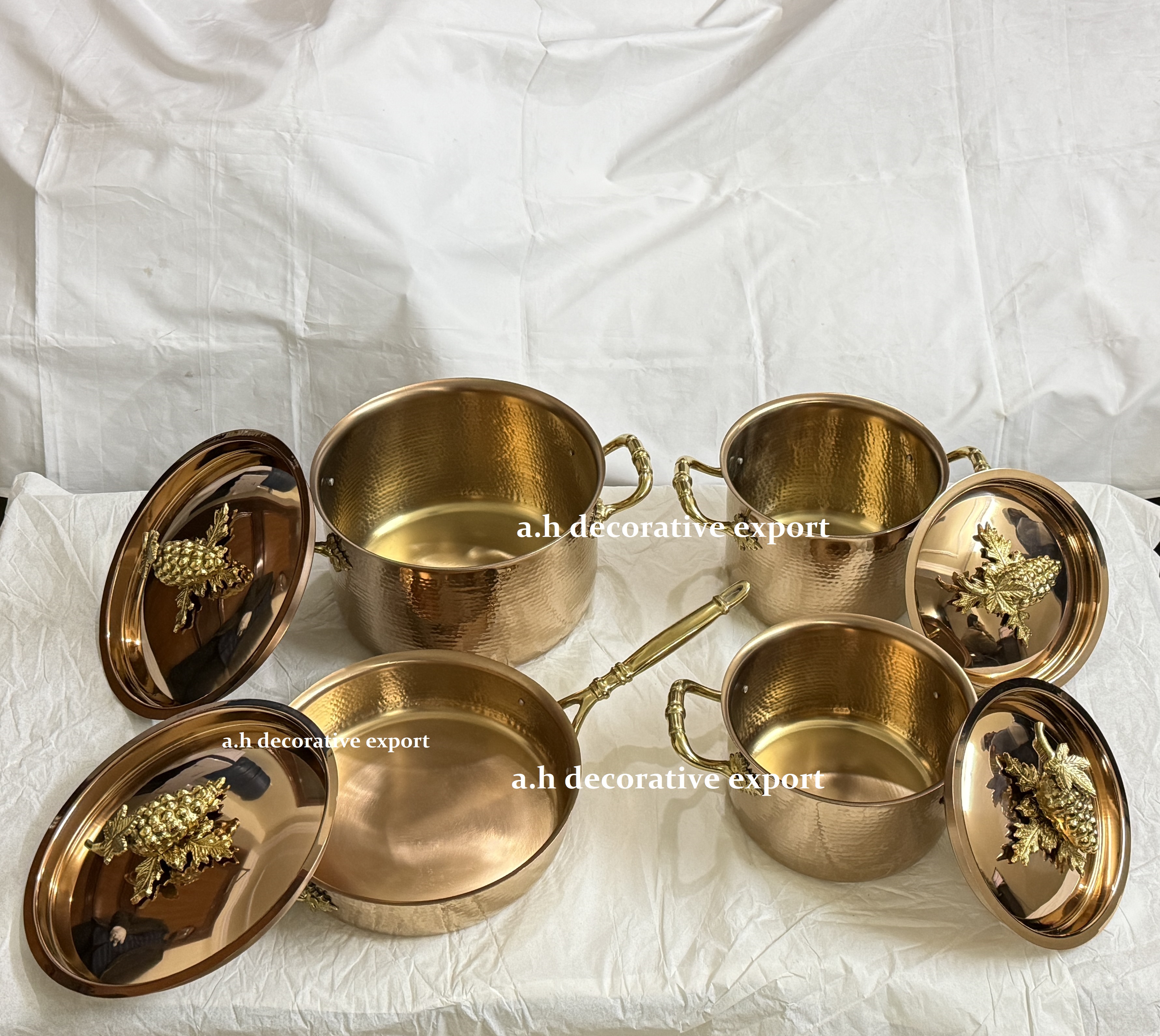 Hand-Hammered Gold Stainless Steel Eco-Friendly Pot Pan Set Heavy Duty Decorative Cookware Casserole Saucepan Ornate Europe