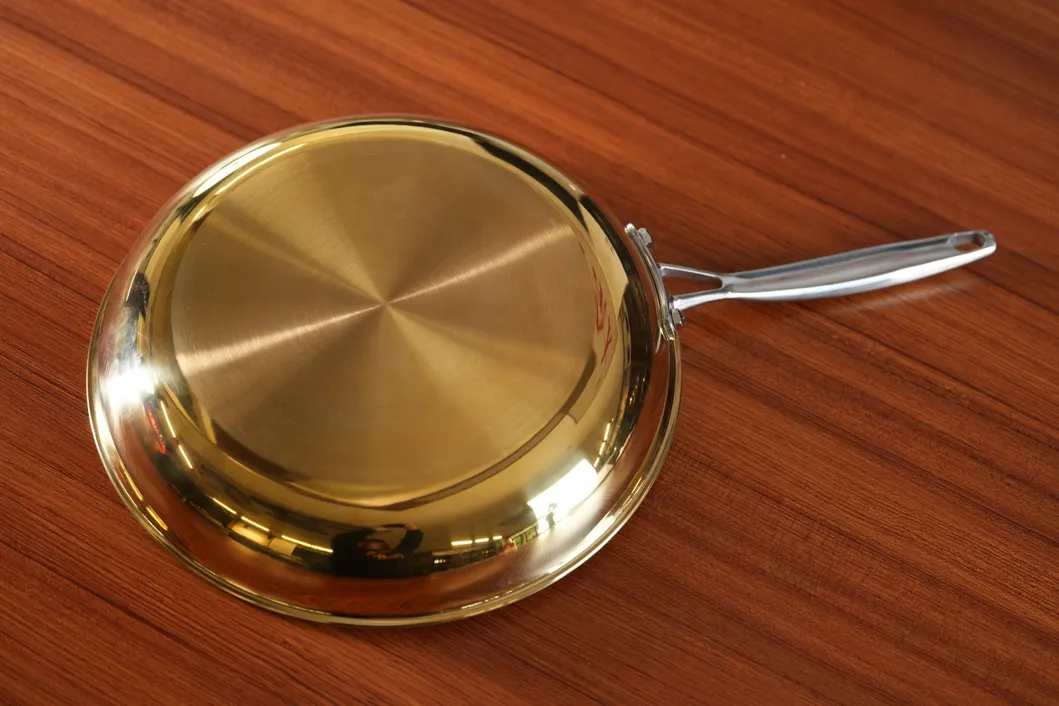 Frying pan view 3
