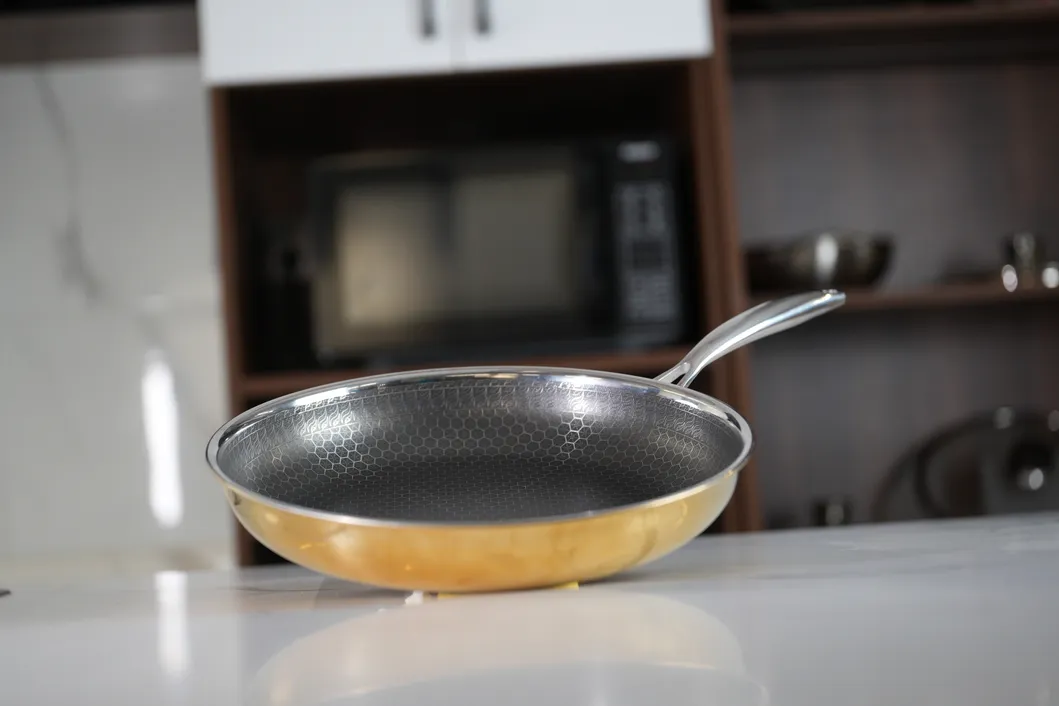 Frying pan view 7