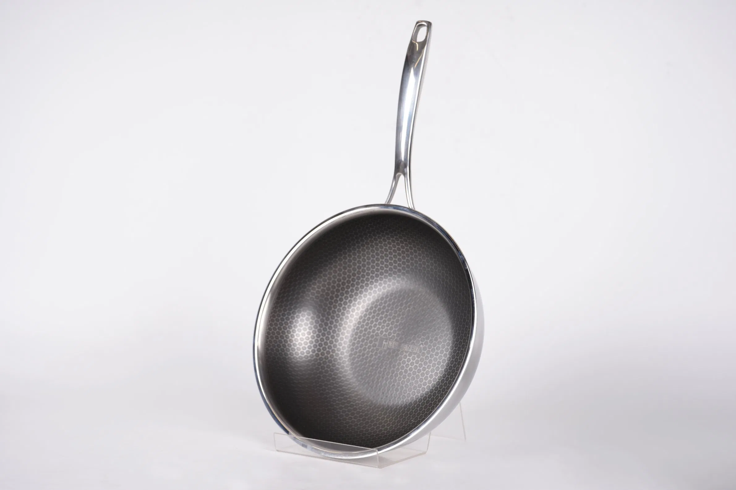 2025 New Arrival Tri-Ply Stainless Steel Scratch Proof All Purpose Non-Stick Cookware