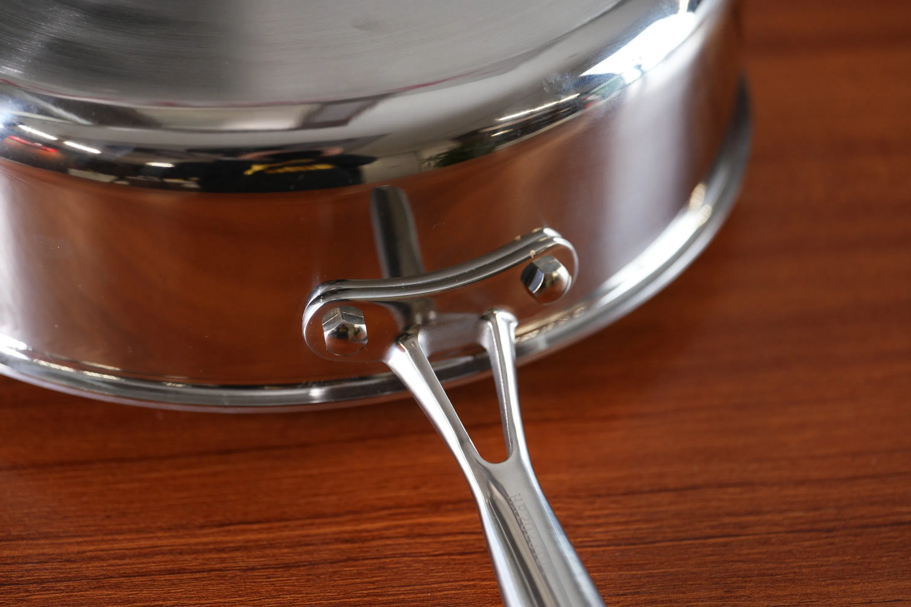 New Arrival 26cm Tri-Ply Stainless Steel Non-Stick Honey Comb Saute Pan Cookware