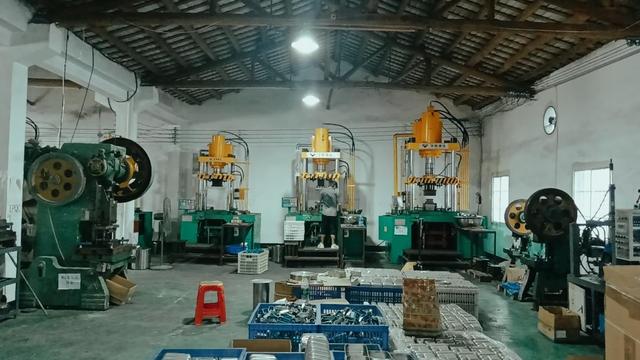 Sarap Kitchen stainless steel cookware manufacturing production line in Foshan factory