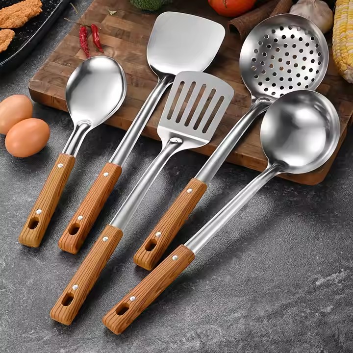 YS 5-Piece Stainless Steel Kitchen Cookware Set with Wok and PP Handle Ladle-Easy to Clean