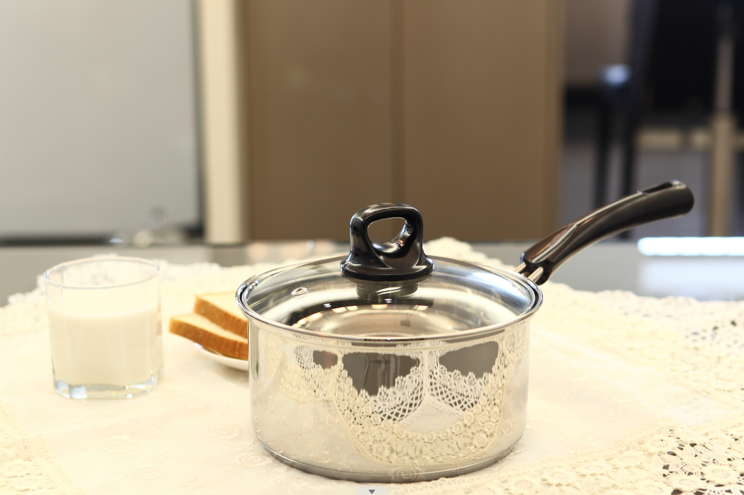 Cooking Pot Detail