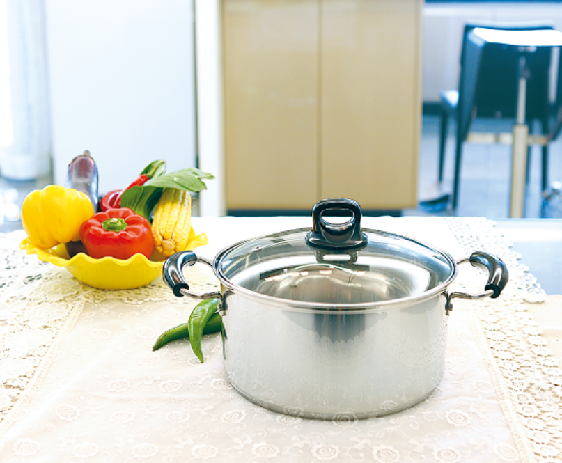 Cooking Pot Detail